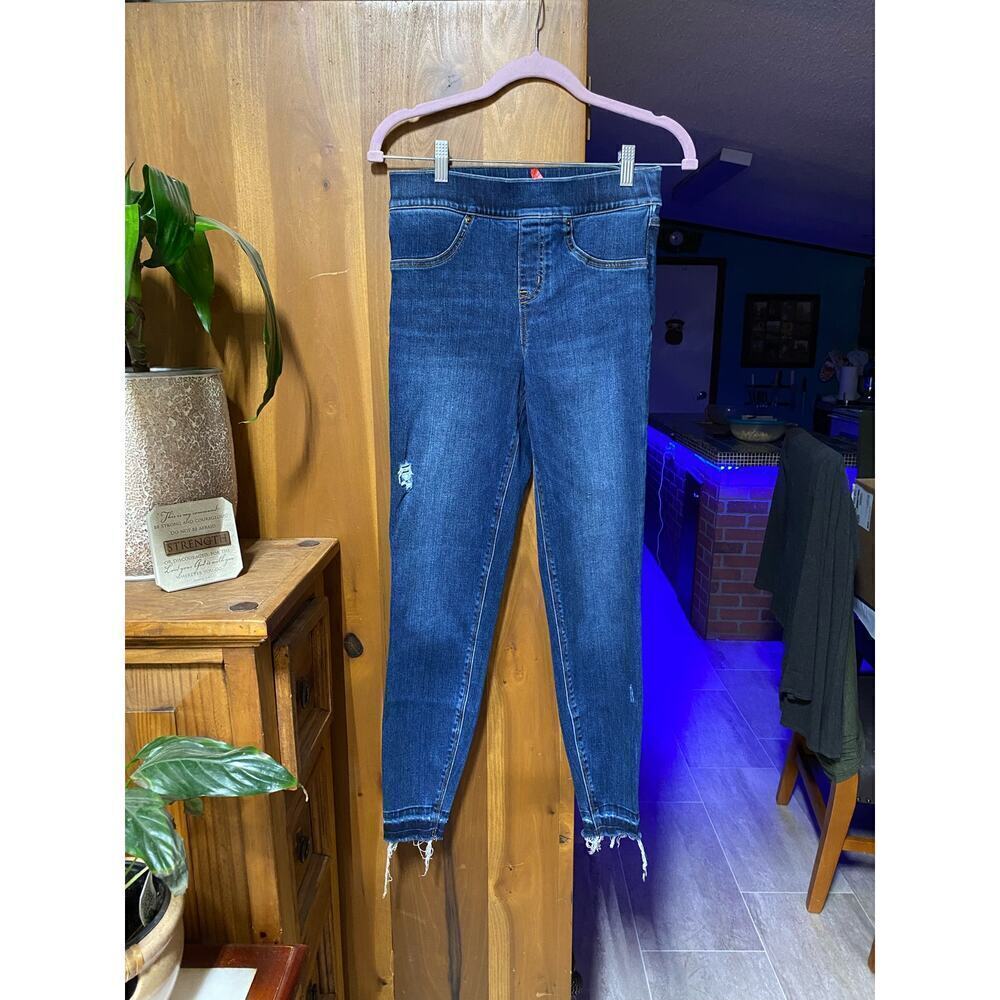Spanx Distressed Ankle Skinny Jeans Size Small Petite Dark Wash Pull-On Raw Hem